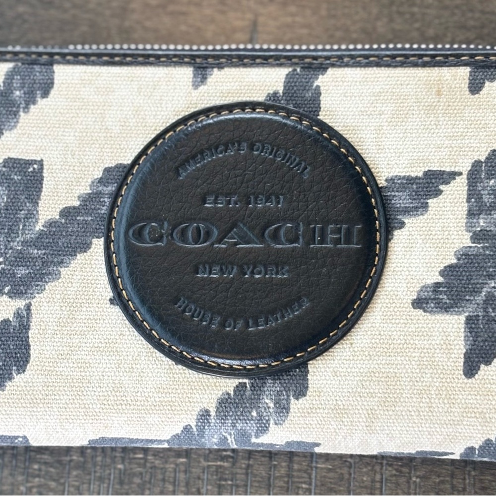 Coach Dempsey Large Wallet With Houndstooth Print And Patch CK443